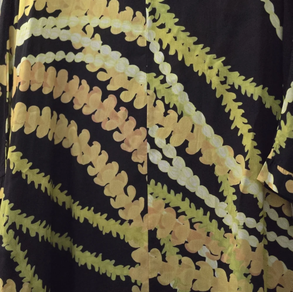 Lexbreezy Hawai'i Dress - Picture 6 of 9